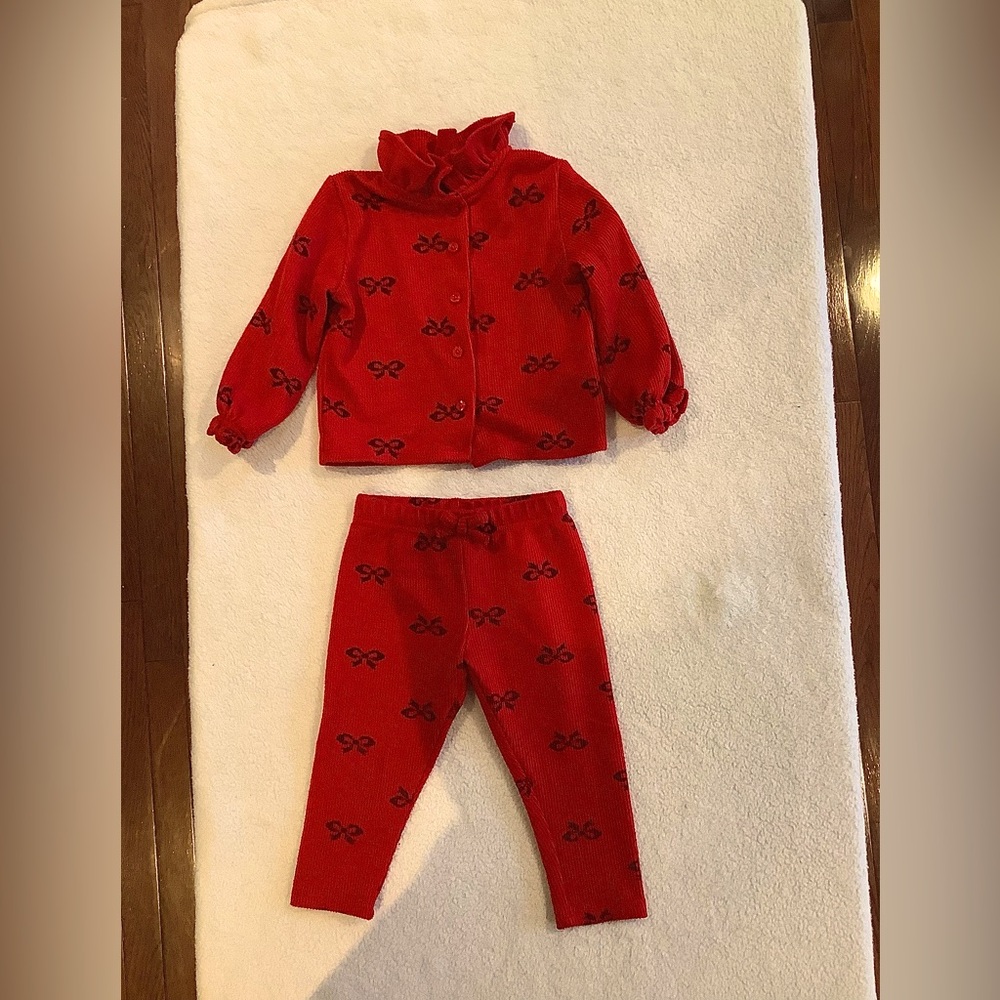 Adorable Red Sweater set with Black Bow Print!